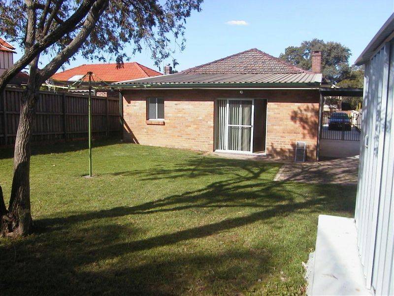 22 Macnamara Ave, Concord NSW 2137