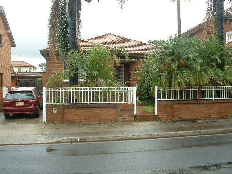 16 Duke Ave, Concord NSW 2137