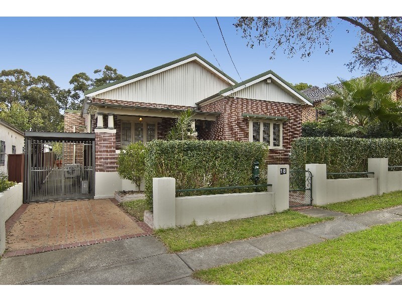 18  Finch Avenue, Concord NSW 2137