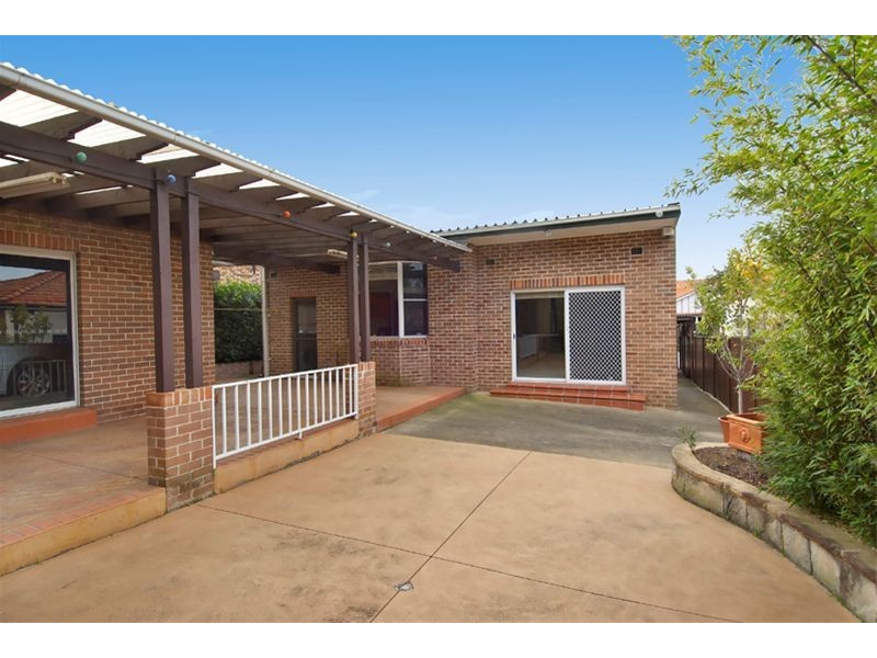 18  Finch Avenue, Concord NSW 2137