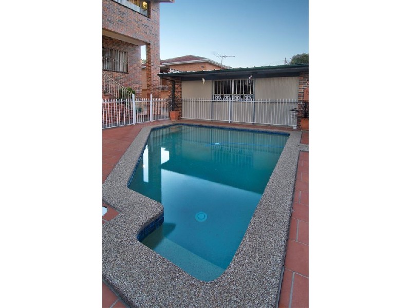 5  Elphinstone Street, Cabarita NSW 2137