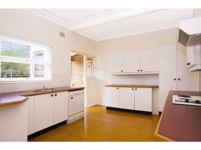 6 Rhonda Place, Concord NSW 2137