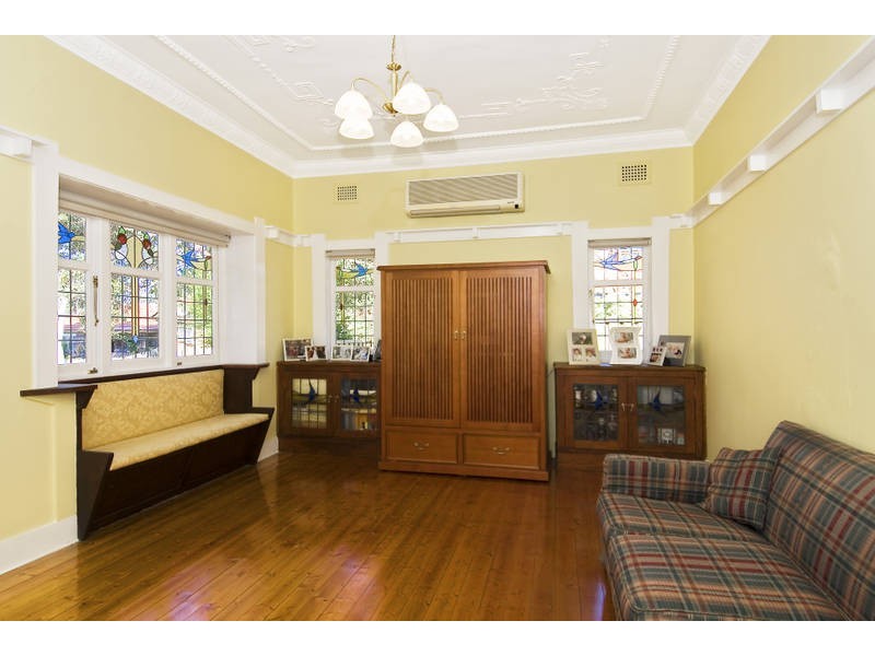 2  Tulloch Avenue, Concord West NSW 2138