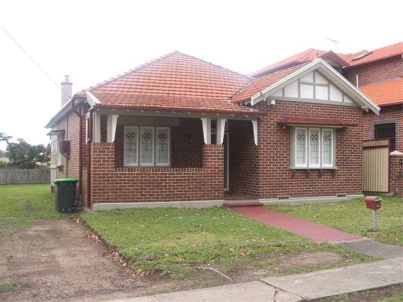110  Links Ave, Concord NSW 2137