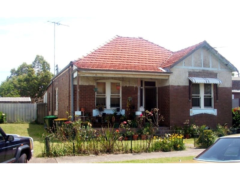 1  Van Hee Street, Concord NSW 2137