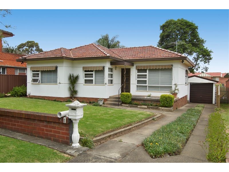 1  Morris Avenue, Croydon Park NSW 2133