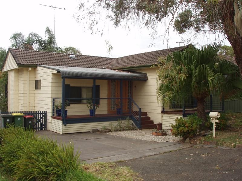 4  SEVENTH AVENUE, Jannali NSW 2226