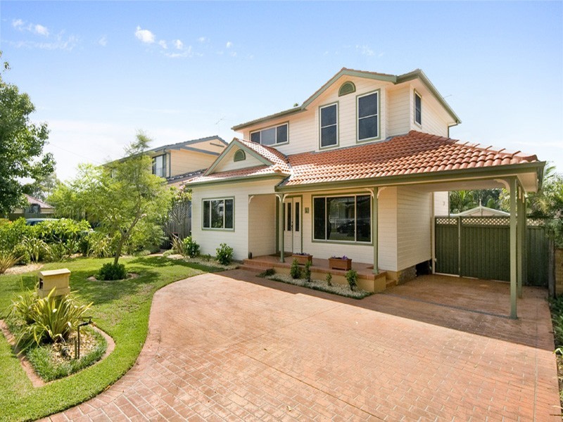 4 Seventh Avenue, Loftus NSW 2232