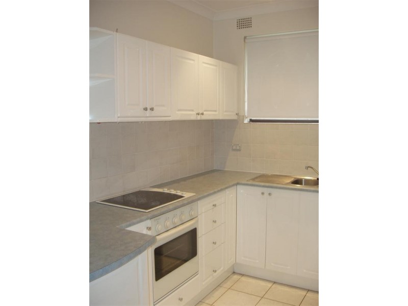 8/4-6 PRESIDENT AVENUE, Kogarah NSW 2217