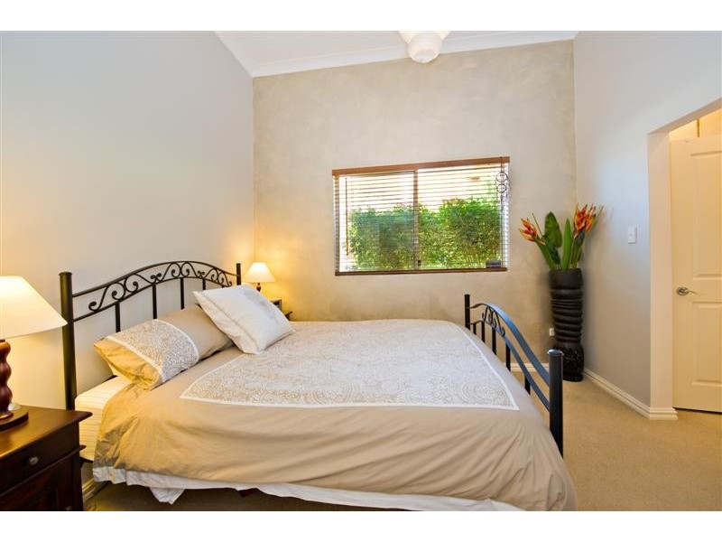 8/88 Yathong Road, Caringbah NSW 2229