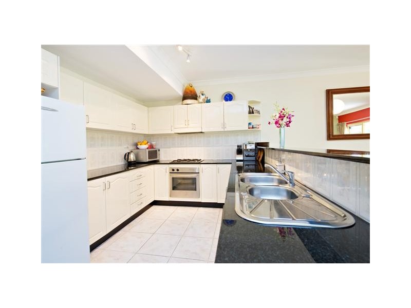 8/88 Yathong Road, Caringbah NSW 2229