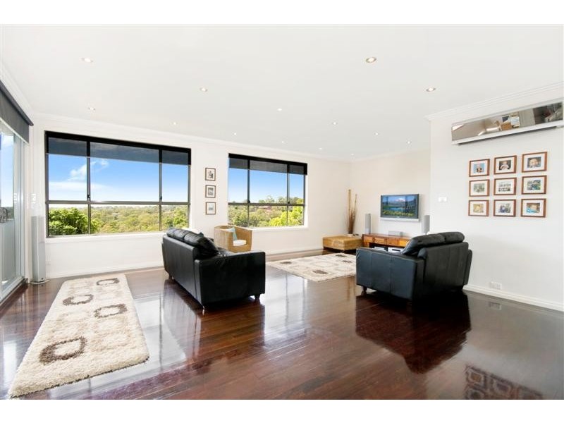 2 Bridgeview Road, Yarrawarrah NSW 2233