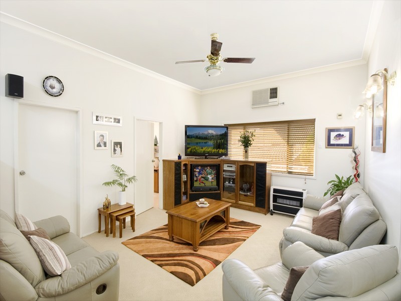 1 Loretta Avenue, Como NSW 2226