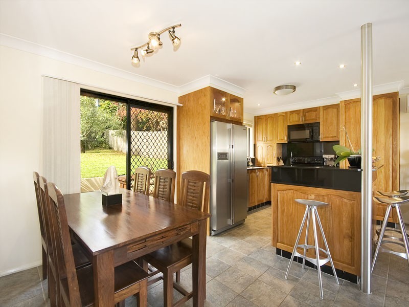 4 Glenora Road, Yarrawarrah NSW 2233