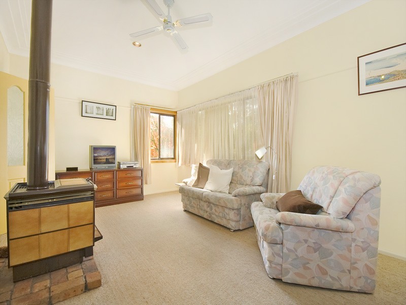 15 Oakwood Street, Sutherland NSW 2232