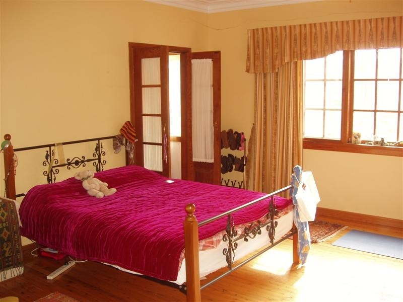 51 ROCKLEA CRESCENT, Sylvania NSW 2224