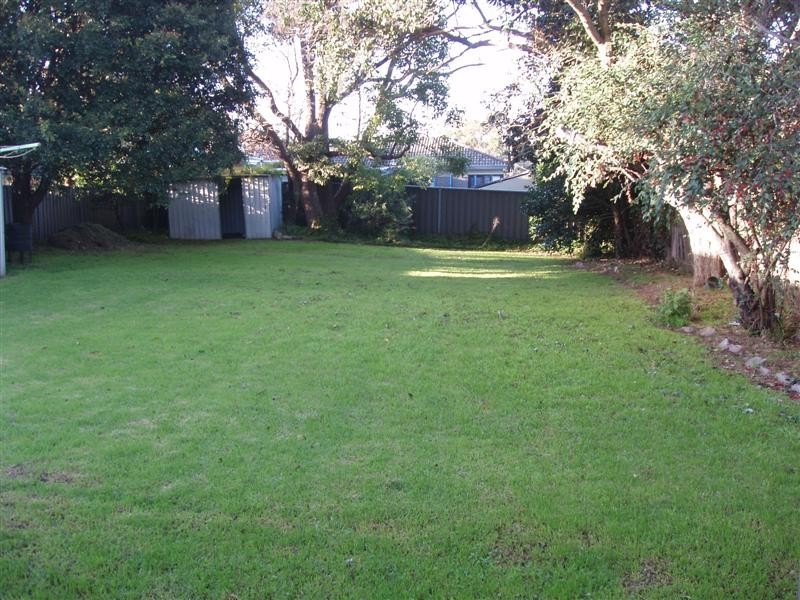 60 FAIRVIEW AVENUE, Engadine NSW 2233