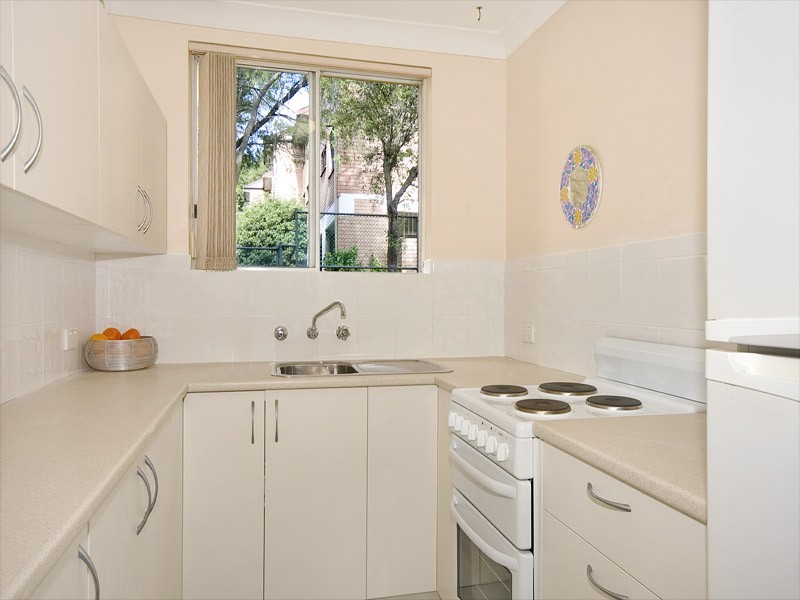 8/4-6 Railway Crescent, Jannali NSW 2226