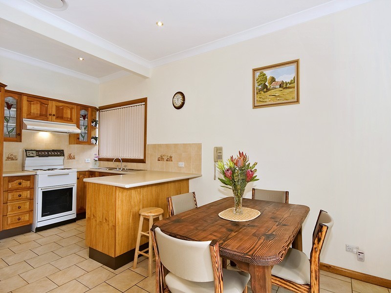 9  Taronga Street, Como NSW 2226