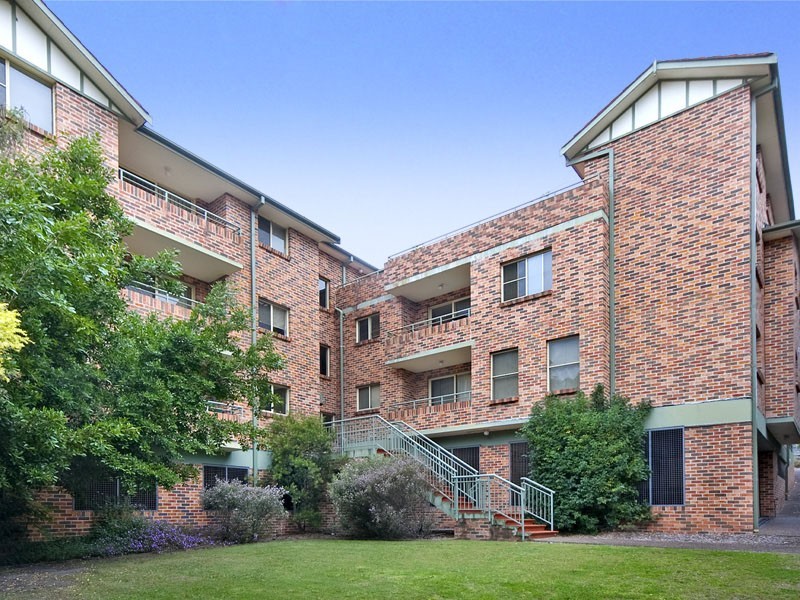 10/14-18 Railway Crescent, Jannali NSW 2226