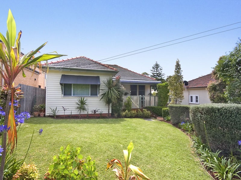 31  Kenneth Avenue, Kirrawee NSW 2232