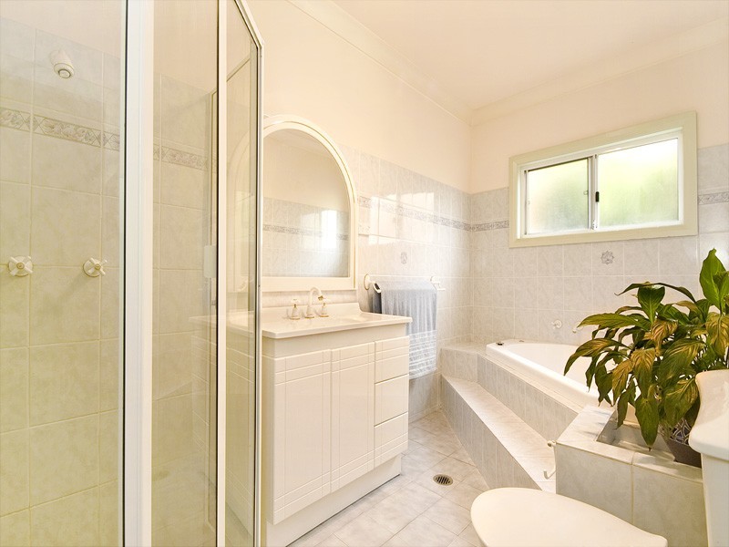 31  Kenneth Avenue, Kirrawee NSW 2232