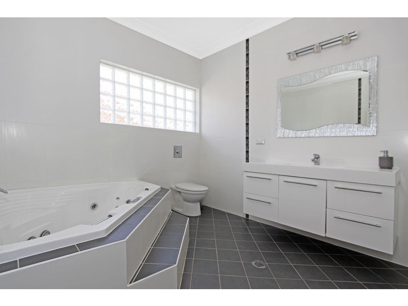 1  Ventura Avenue, Miranda NSW 2228