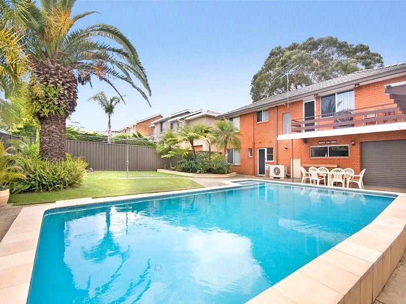 6 Meadow Place, Miranda NSW 2228