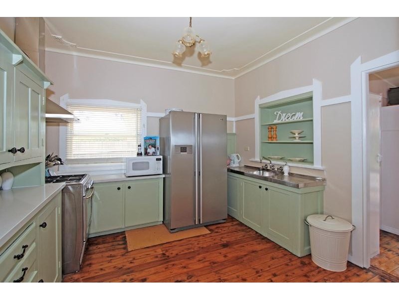 41 WOLGER STREET, Como NSW 2226