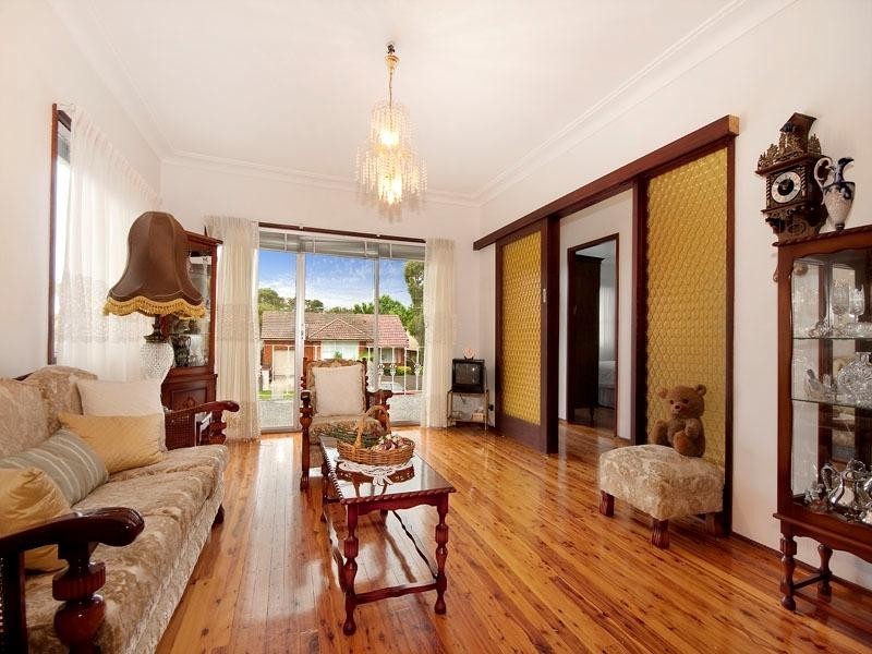 20 Meadow Place, Miranda NSW 2228