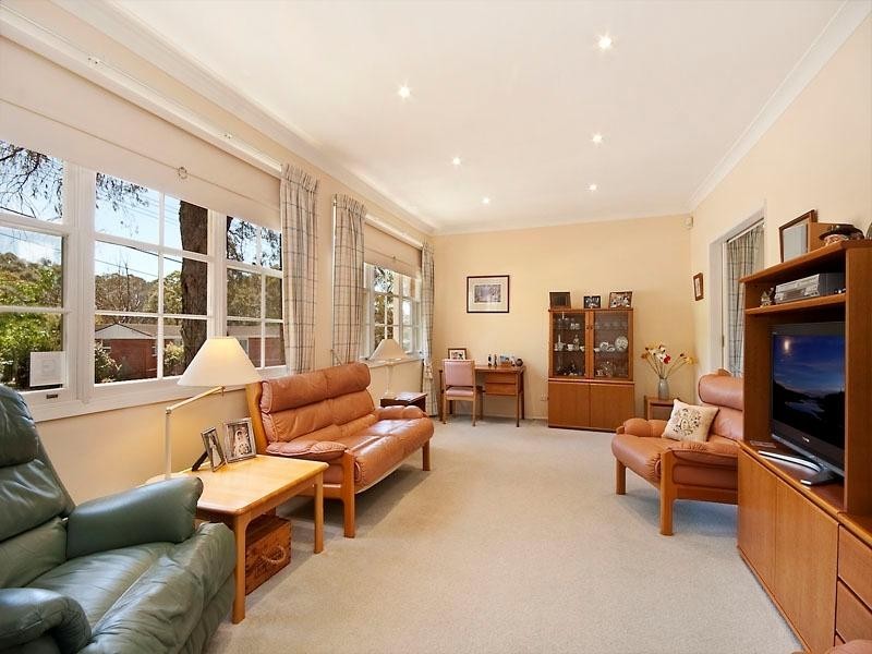 18 WANGANUI ROAD, Kirrawee NSW 2232