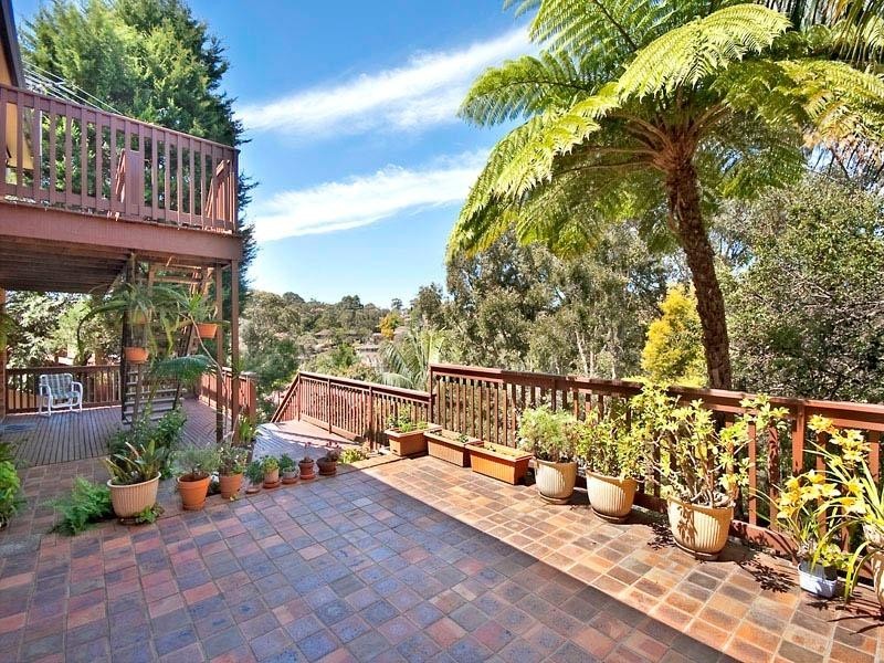 18 WANGANUI ROAD, Kirrawee NSW 2232
