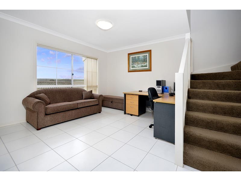 2/21 Kirk Crescent, Kirrawee NSW 2232