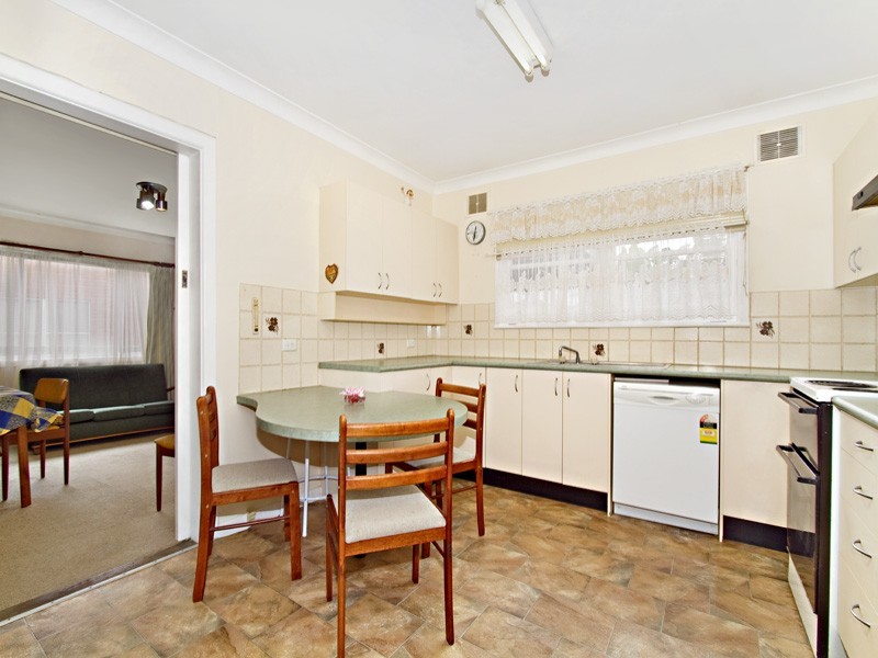 12 Wingello Road, Miranda NSW 2228