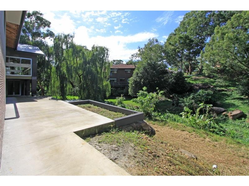 2B Loretta Avenue, Como NSW 2226