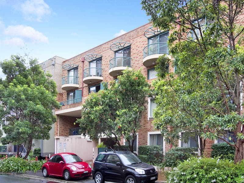 2/17  Willock Avenue, Miranda NSW 2228