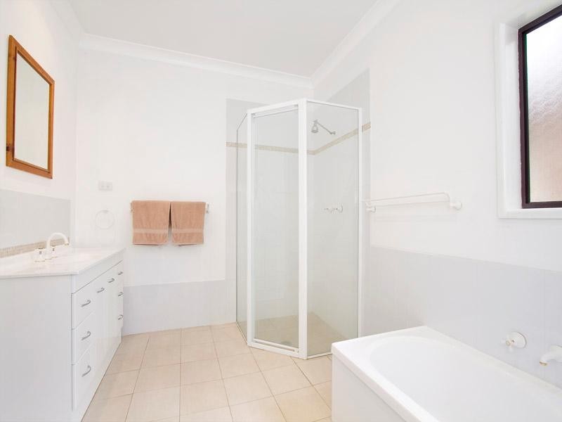 11 EASTON AVENUE, Sylvania NSW 2224