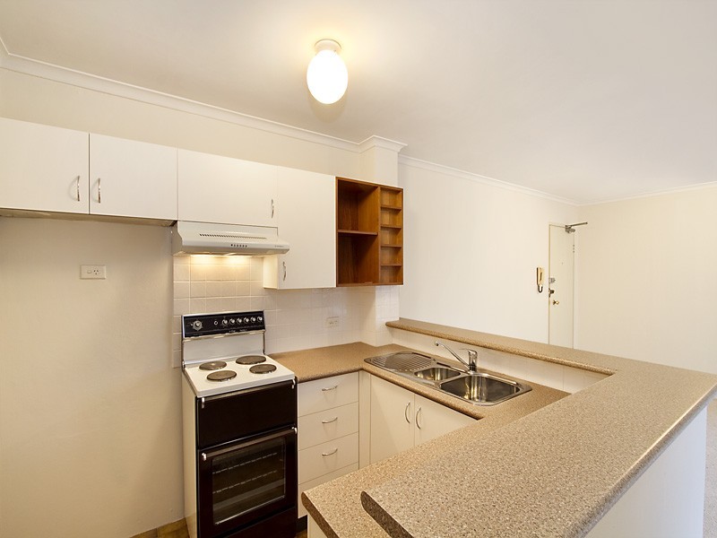 10/125 Oak Road, Kirrawee NSW 2232
