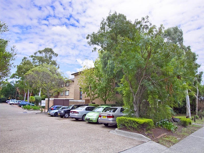 10/125 Oak Road, Kirrawee NSW 2232