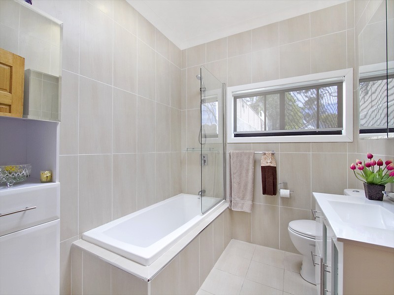 10  Keele Street, Como NSW 2226