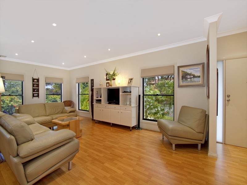 27 Endeavour Street, Sylvania NSW 2224