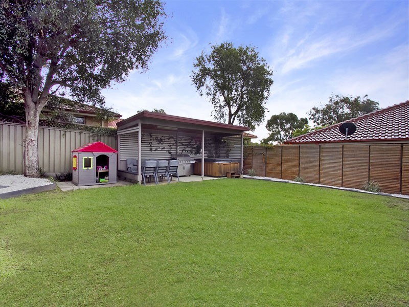 25  Tolol Avenue, Miranda NSW 2228