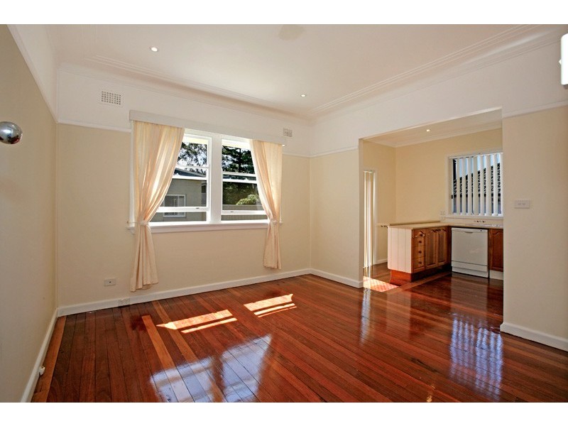 29 Kenneth Avenue, Kirrawee NSW 2232