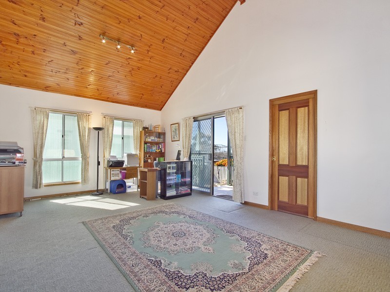 8  Currah Road, Como NSW 2226