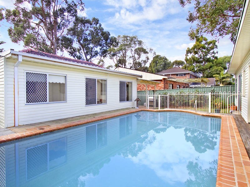 1 Woorak Crescent, Miranda NSW 2228