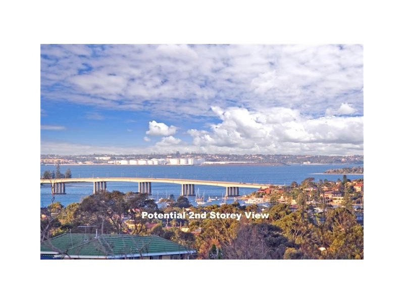 28 Henry Avenue, Sylvania NSW 2224