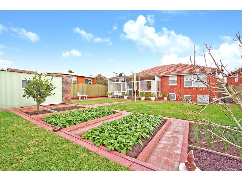 16 Garnet Road, Miranda NSW 2228