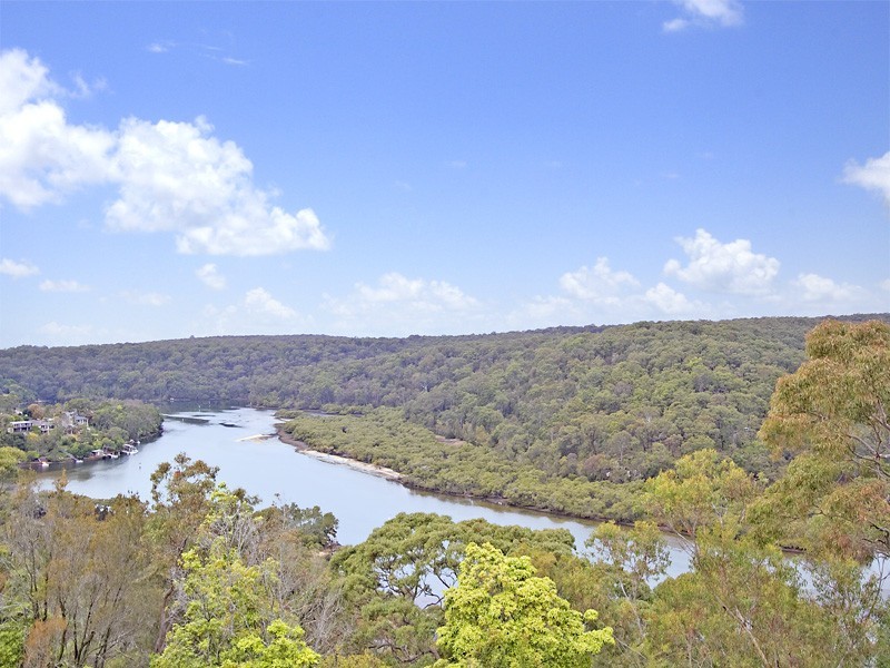 10 Moyran Parade, Grays Point NSW 2232