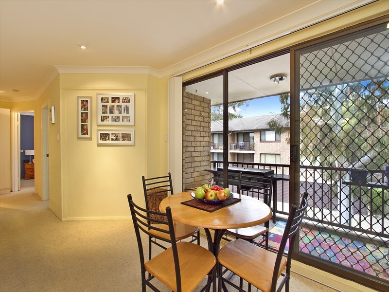 12/125 Oak Road, Kirrawee NSW 2232