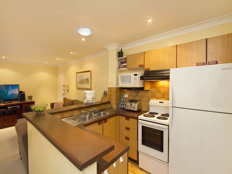 12/125 Oak Road, Kirrawee NSW 2232